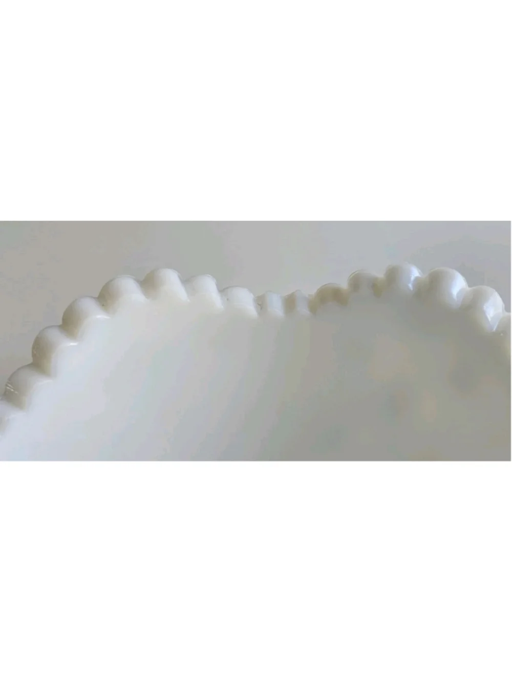 Vintage McKee Milk Glass Bowl Toltec Star & Cane Pattern 8" Mid-Century Decor - Picture 13 of 16